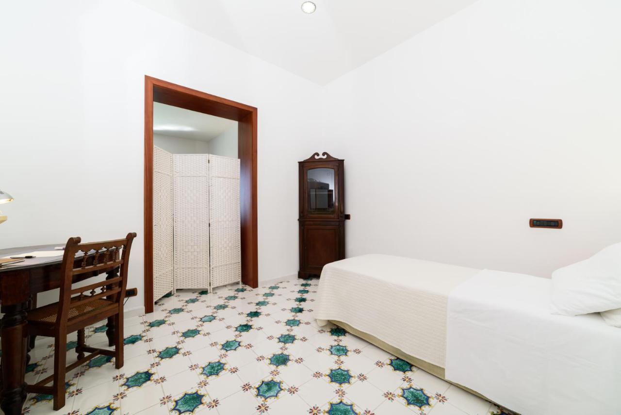 Amalfi Coast Family Luxury Suite Vietri Exteriör bild